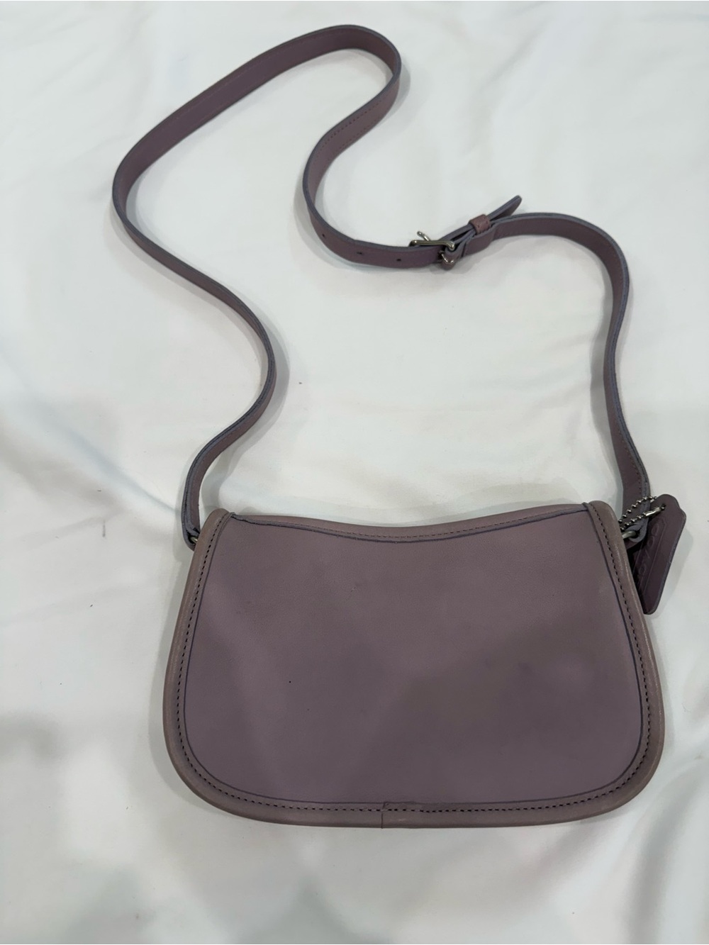 COACH RARE VTG Wendie  Leather  Lavender Crossbody Bag. Adjustable Strap 1998 - Picture 2 of 9